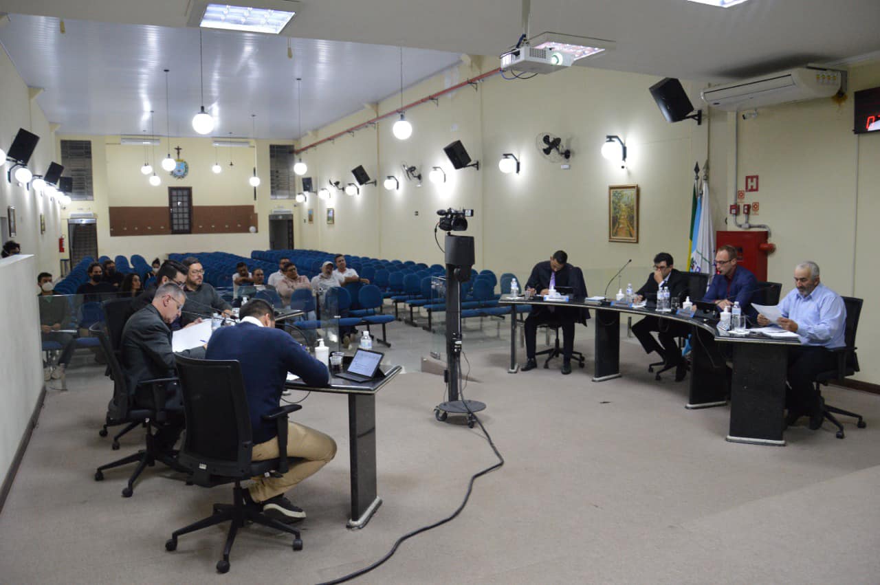 Na noite de terça-feira aconteceu a 11ª Sessão Ordinária e 11ª Sessão Extraordinária na Câmara Municipal de Piracaia