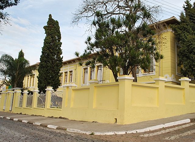 Câmara intercede por mais segurança nas regiões escolares