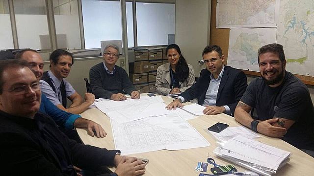 O Prefeito Silvino Cintra e o Presidente da Câmara Municipal Glauco Godoy, se unem em busca de melhorias para moradias populares.