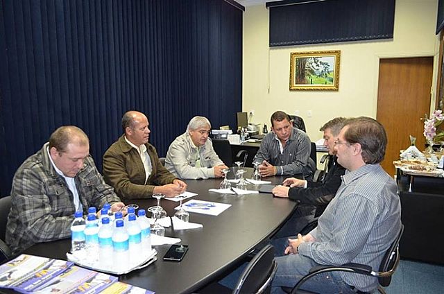 Câmara Municipal recebe o Deputado Estadual Beto Trícoli